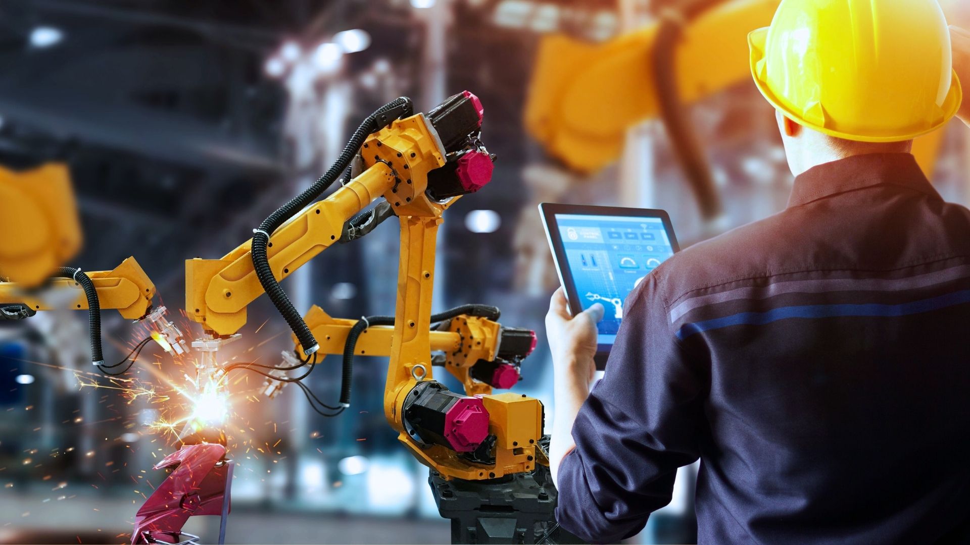 difference between EAM and CMMS